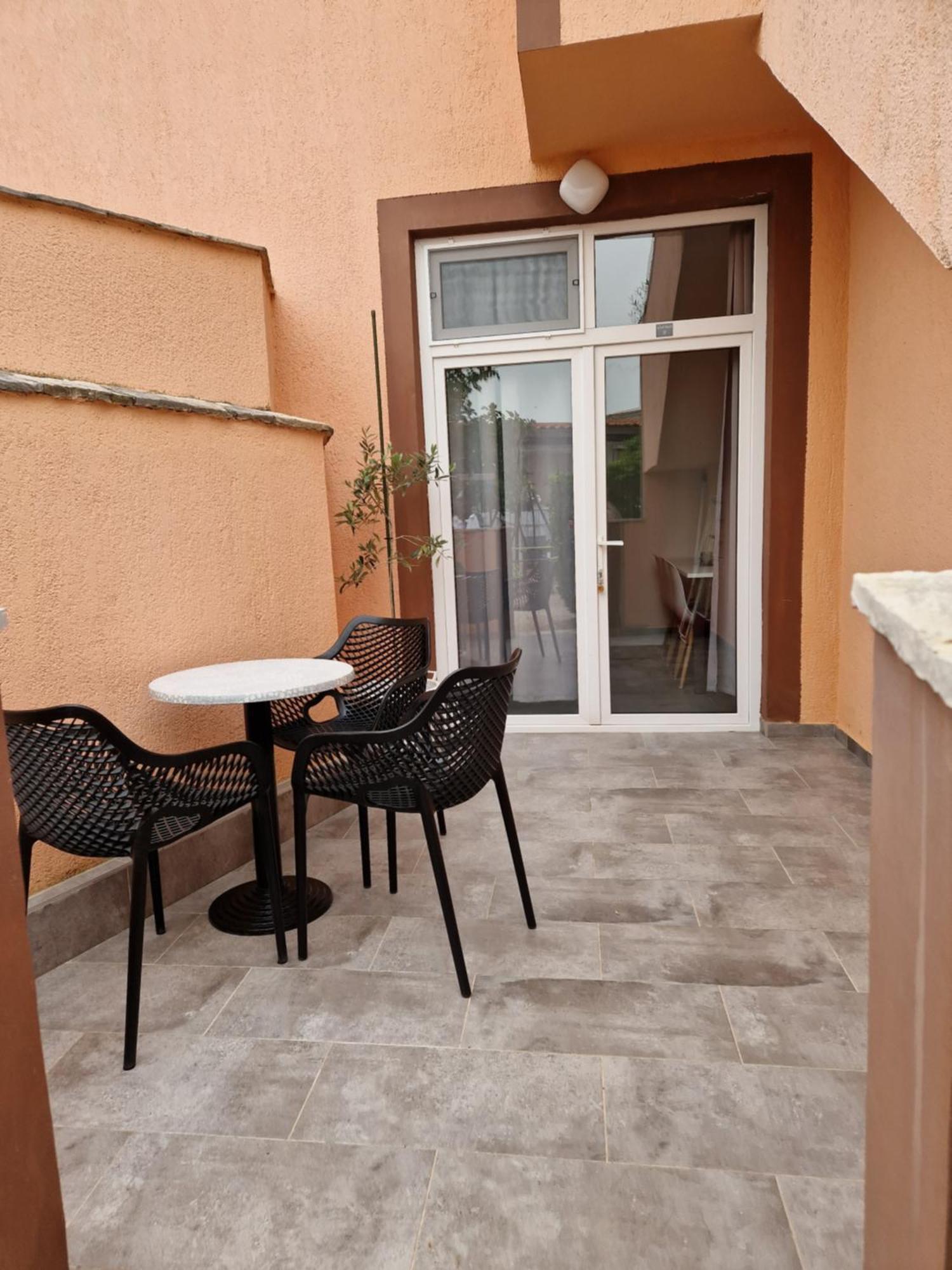 Aurelia Apartments, Vir Εξωτερικό φωτογραφία