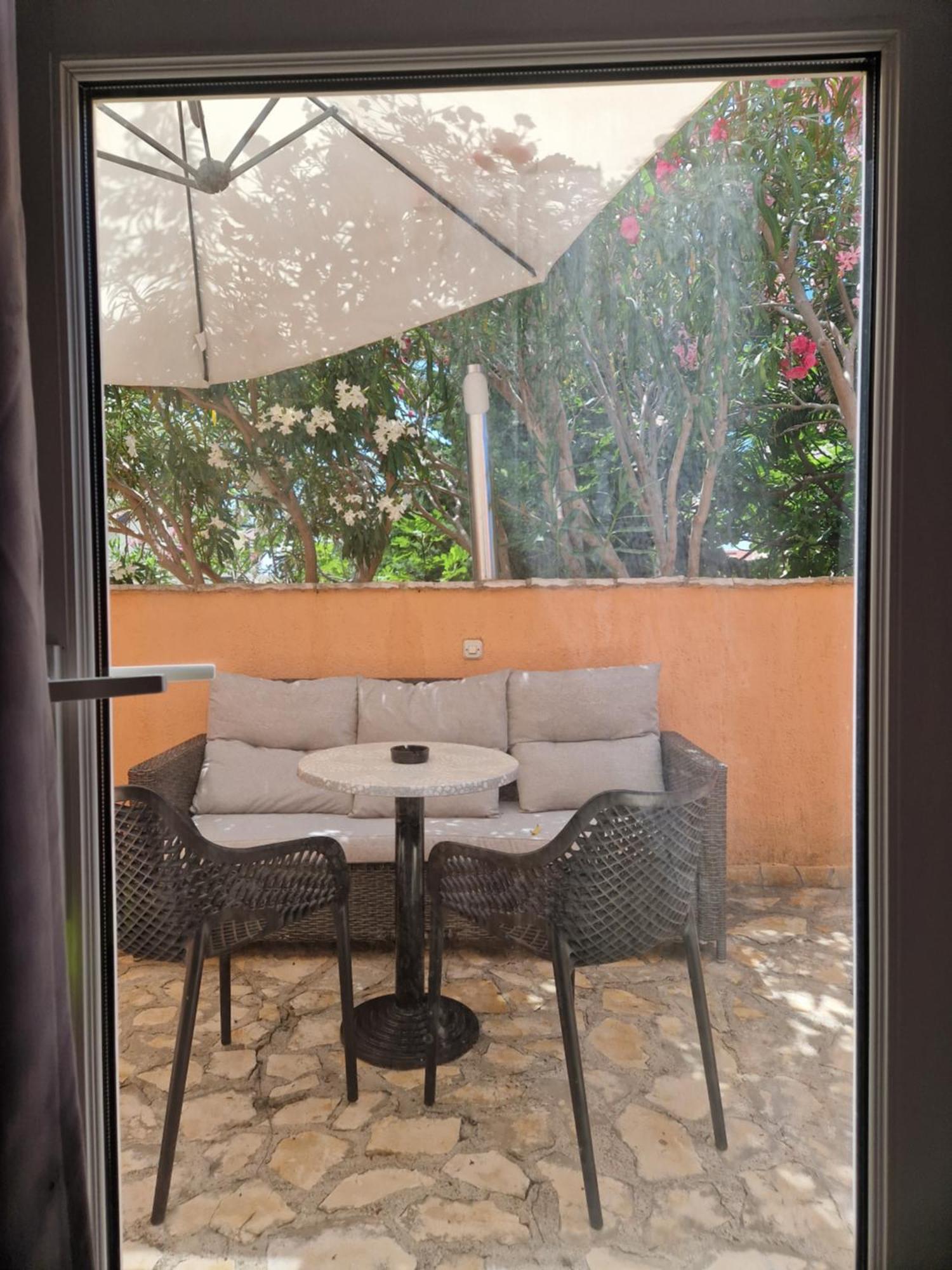 Aurelia Apartments, Vir Εξωτερικό φωτογραφία